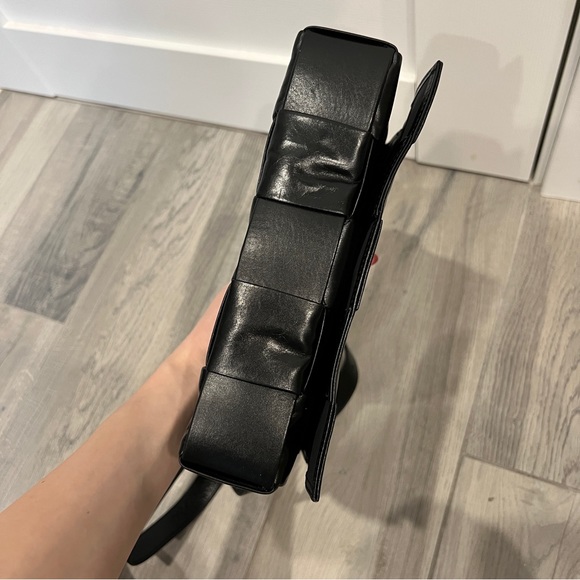 SOLD Brand New Bottega Veneta Cassette Leather Crossbody Bag - Picture 5 of 8